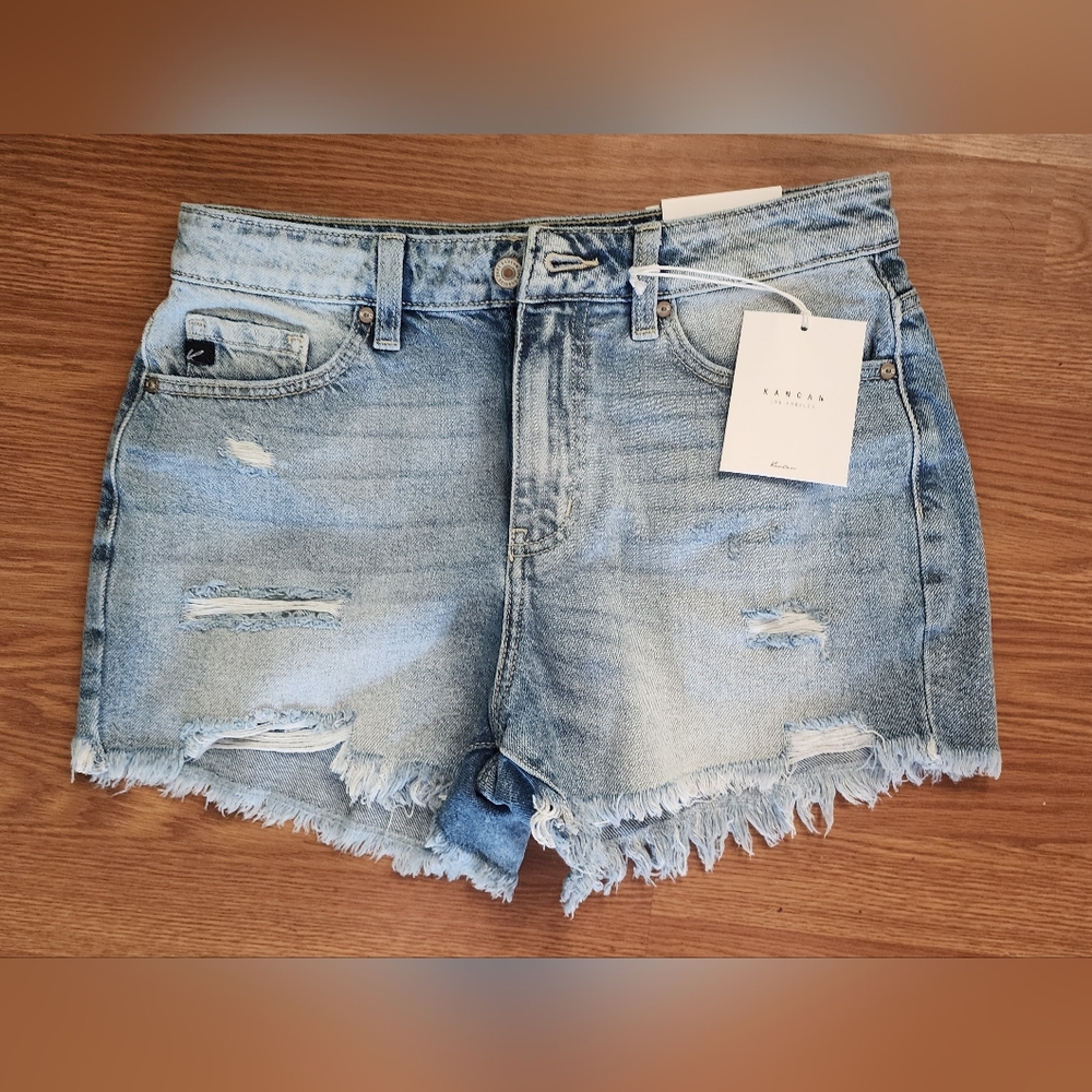 NWT KanCan Jean Shorts Size Medium